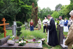 2021 Segnung des Grabkreuzes